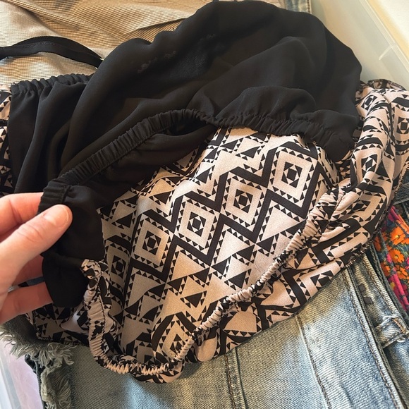 Aztec boho ruffly crop tank - Picture 5 of 6